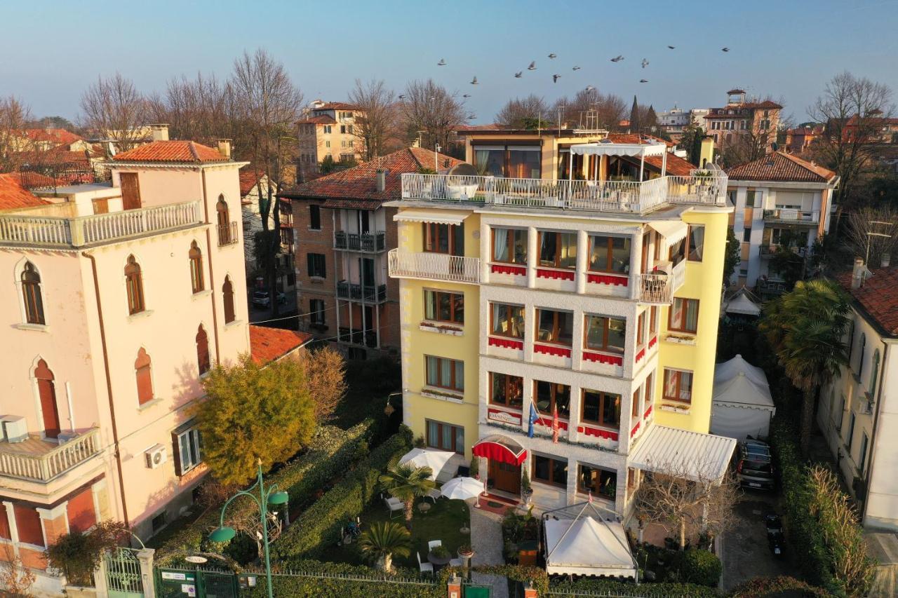 Oasis Lagoon Estate Венеция-Лидо Экстерьер фото