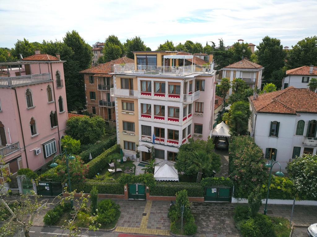 Oasis Lagoon Estate Венеция-Лидо Экстерьер фото